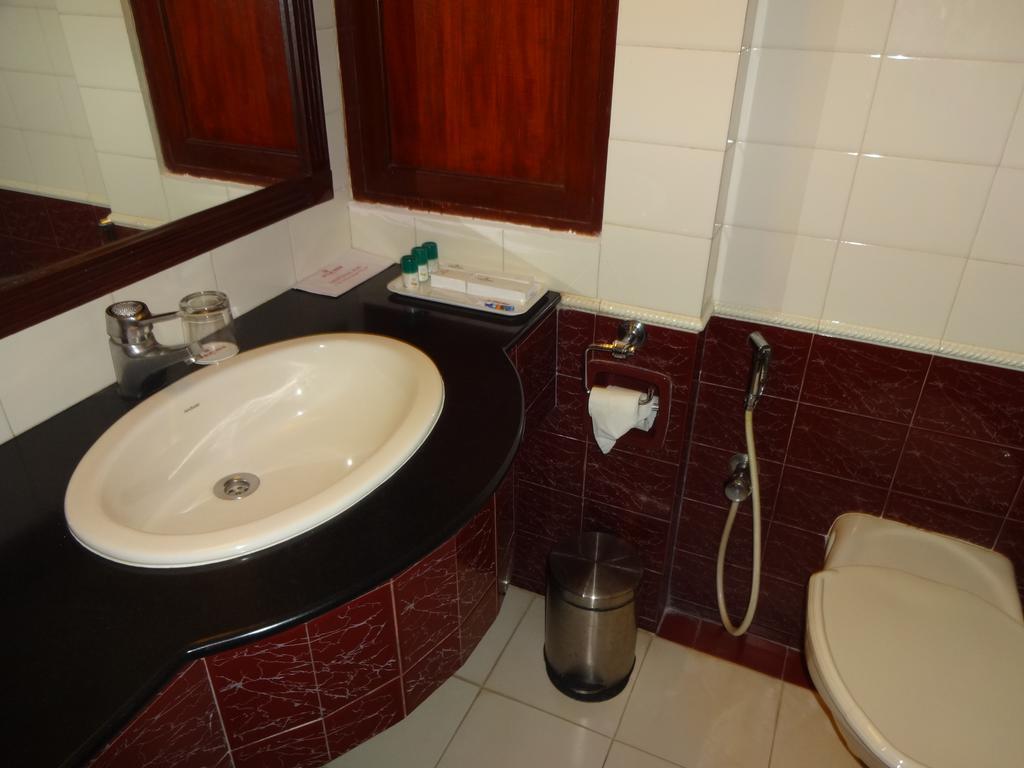 Westway Hotel Kozhikode Zewnętrze zdjęcie