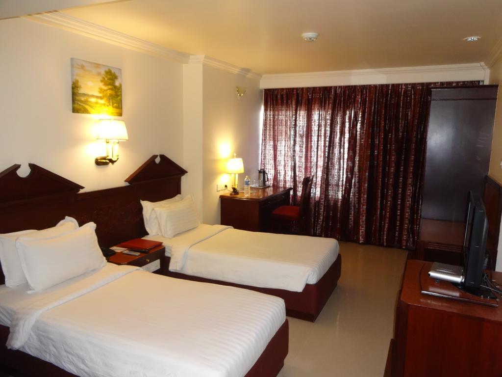 Westway Hotel Kozhikode Zewnętrze zdjęcie