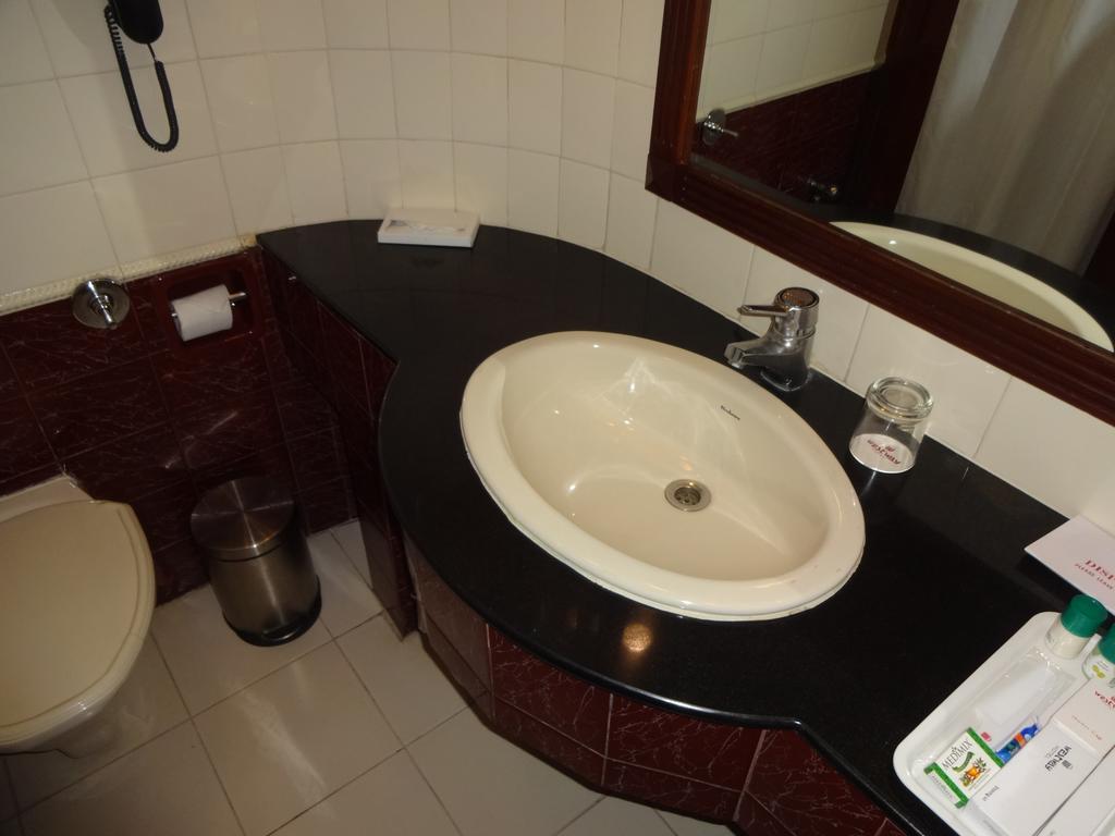 Westway Hotel Kozhikode Zewnętrze zdjęcie