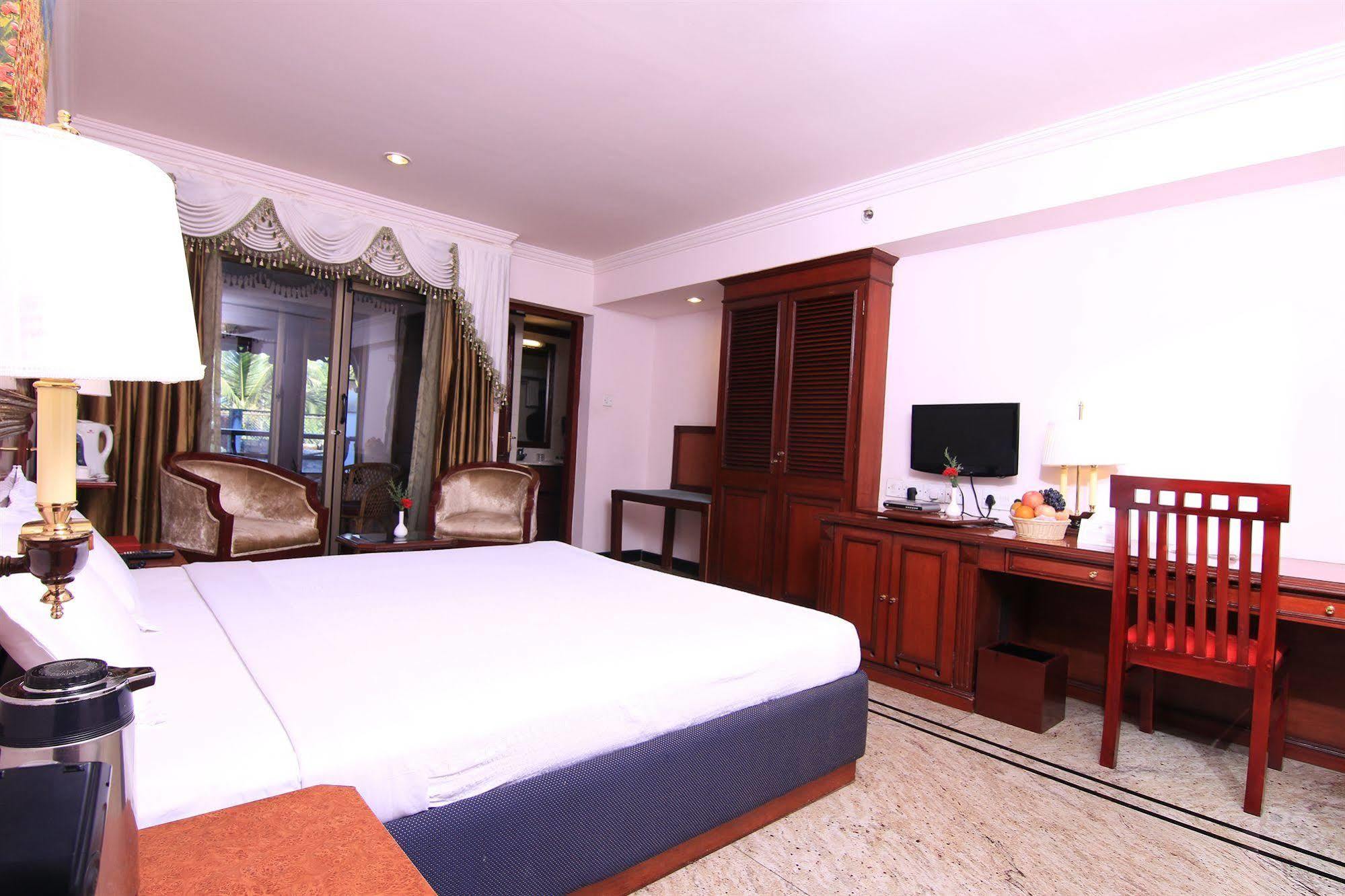 Westway Hotel Kozhikode Zewnętrze zdjęcie